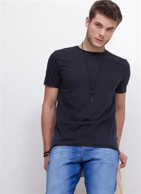 camiseta básica vinho camiseta básica vinho