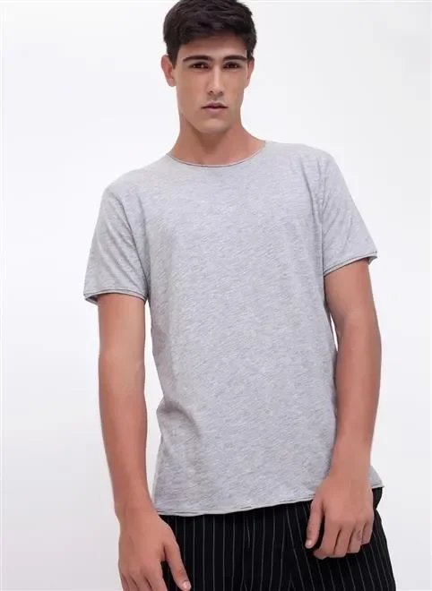 camiseta básica vinho camiseta básica vinho