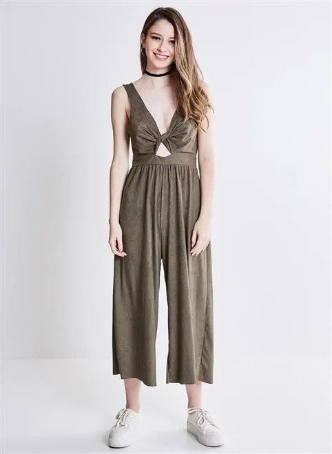 macacão pantacourt suede macacão pantacourt suede