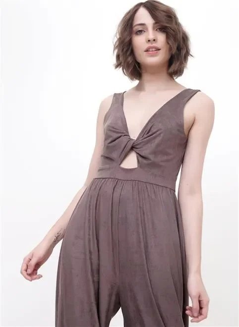 macacão pantacourt suede macacão pantacourt suede