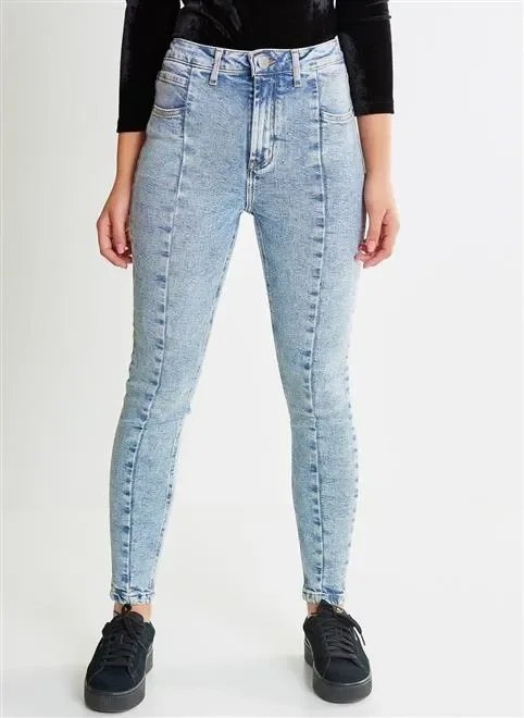 calça skinny ca recorte diferenciado calça skinny ca recorte diferenciado