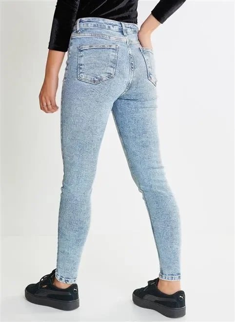 calça skinny ca recorte diferenciado calça skinny ca recorte diferenciado