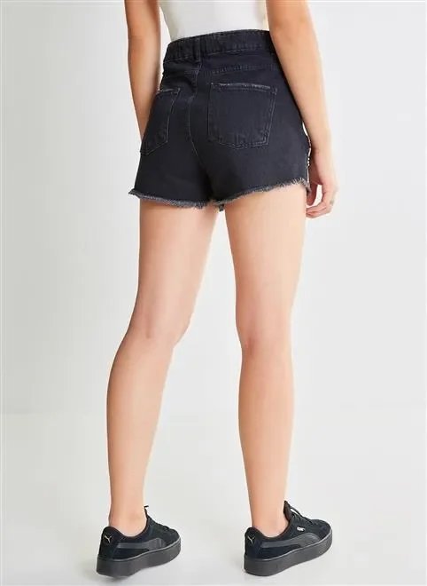 short regular cm com bordados short regular cm com bordados