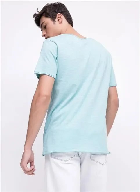 camiseta gola u em flamê camiseta gola u em flamê