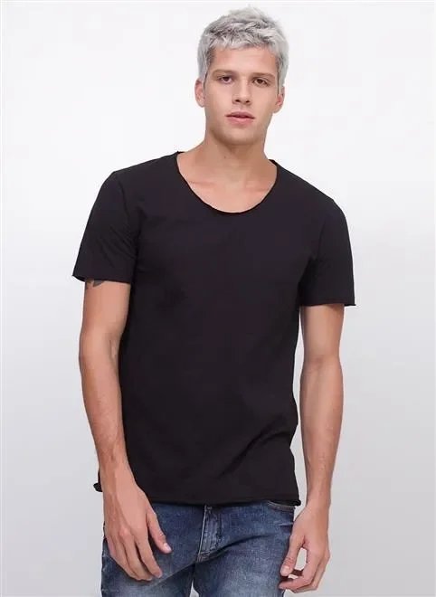 camiseta gola u em flamê camiseta gola u em flamê