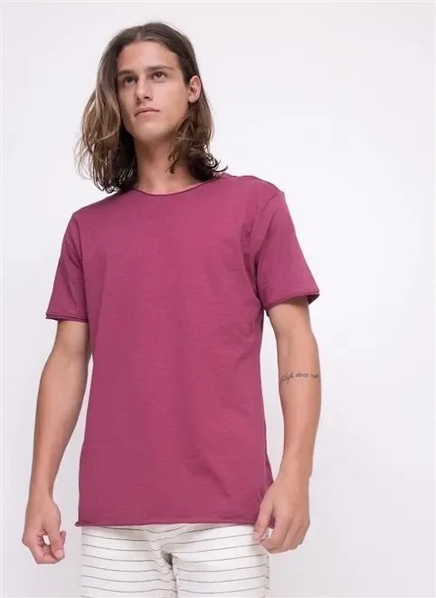 camiseta básica vinho camiseta básica vinho