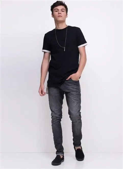 camiseta alongada com recorte camiseta alongada com recorte