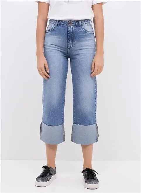 calça pantacourt com barra dobrada calça pantacourt com barra dobrada