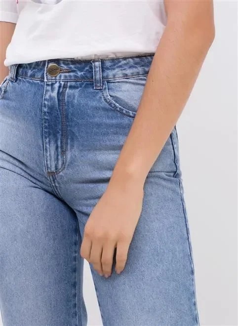 calça pantacourt com barra dobrada calça pantacourt com barra dobrada