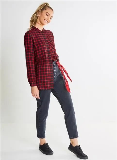 calça mom ca braguilha botoês calça mom ca braguilha botoês