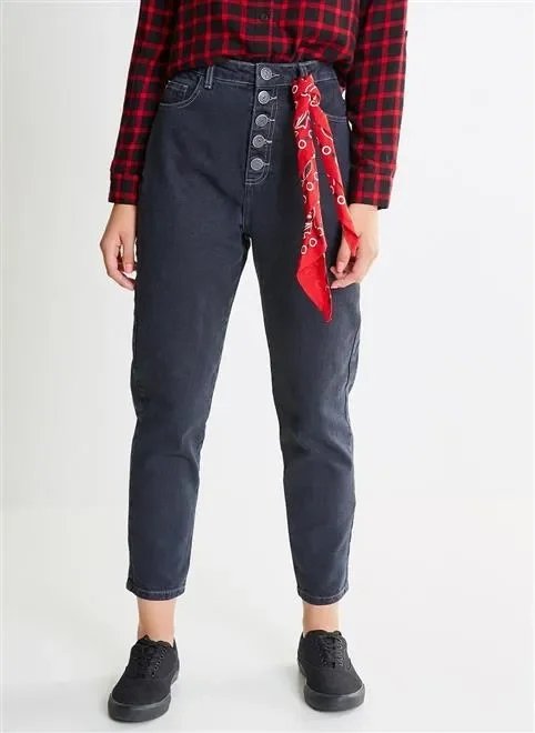 calça mom ca braguilha botoês calça mom ca braguilha botoês