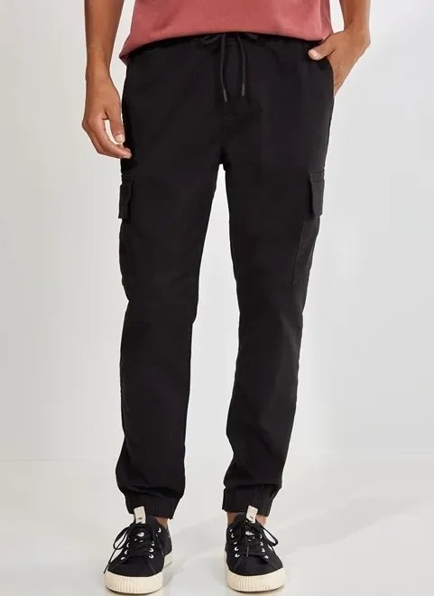 calça com bolsos utilitários calça com bolsos utilitários