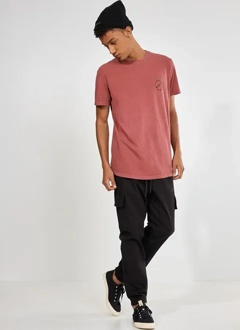 calça com bolsos utilitários calça com bolsos utilitários