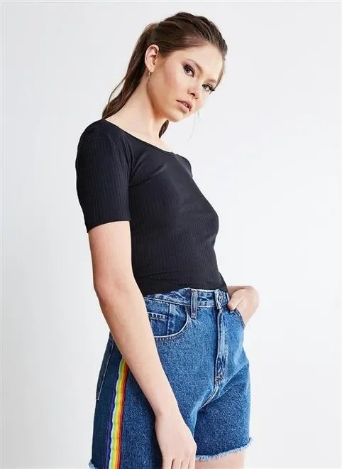 blusa solo cropped justa blusa solo cropped justa