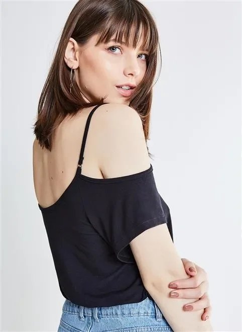 blusa ombro de fora ciganinha blusa ombro de fora ciganinha