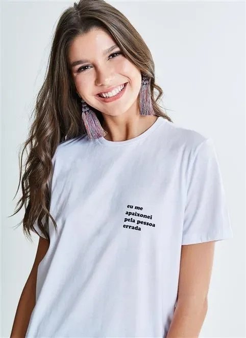 blusa tb lettering eu me apaioxonei blusa tb lettering eu me apaioxonei