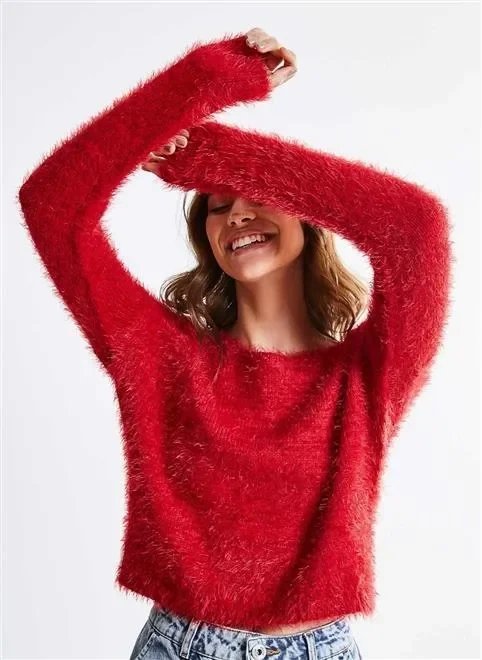 blusa pelinho cropped blusa pelinho cropped