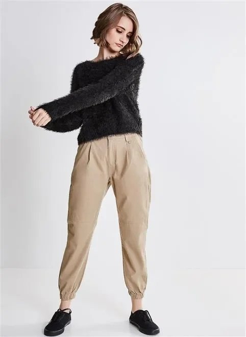 blusa pelinho cropped blusa pelinho cropped