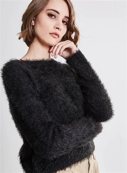 blusa pelinho cropped blusa pelinho cropped