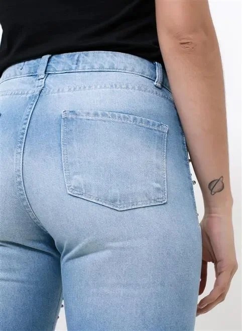 calça mom total pérolas prata calça mom total pérolas prata