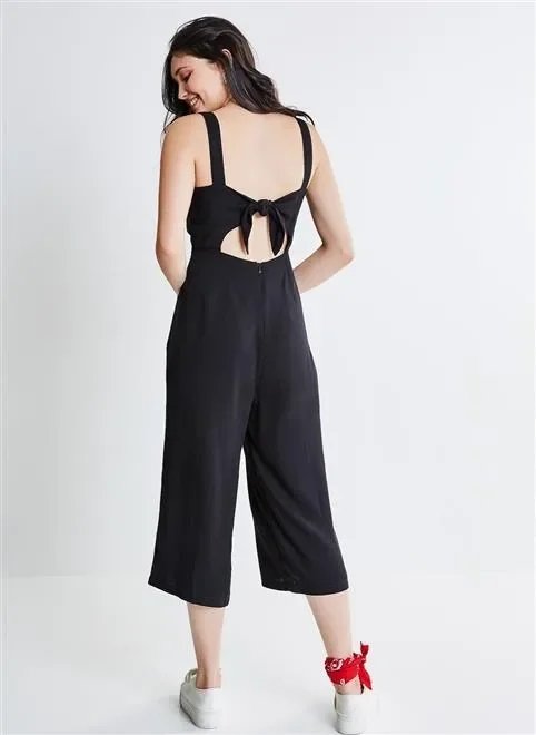 macacão decote reto pantacourt macacão decote reto pantacourt