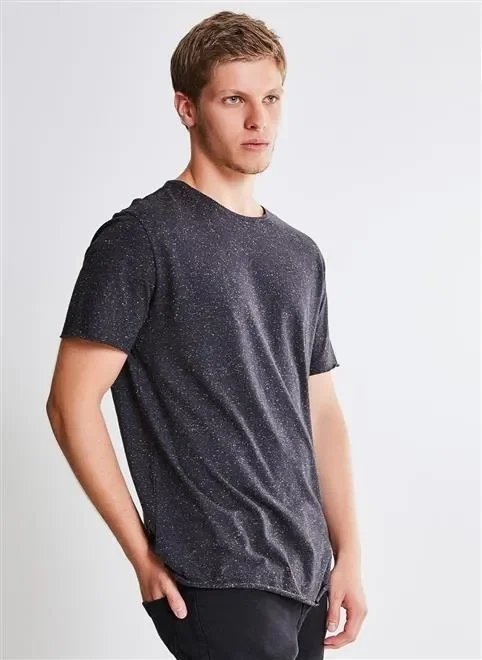 camiseta botonê costura contrastante camiseta botonê costura contrastante